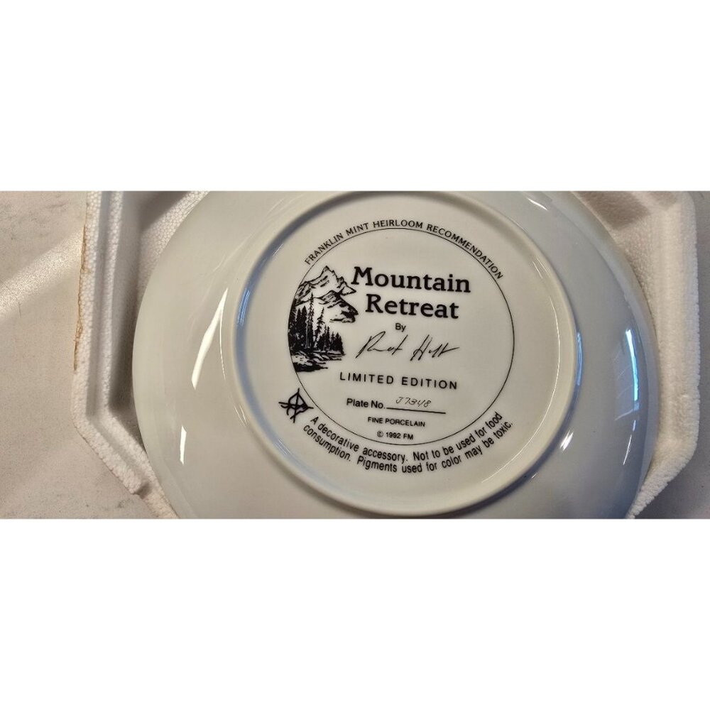 Franklin Mint Limited Edition "Mountain Retreat" Fine Porcelain Collector Plate - Picture 2 of 2